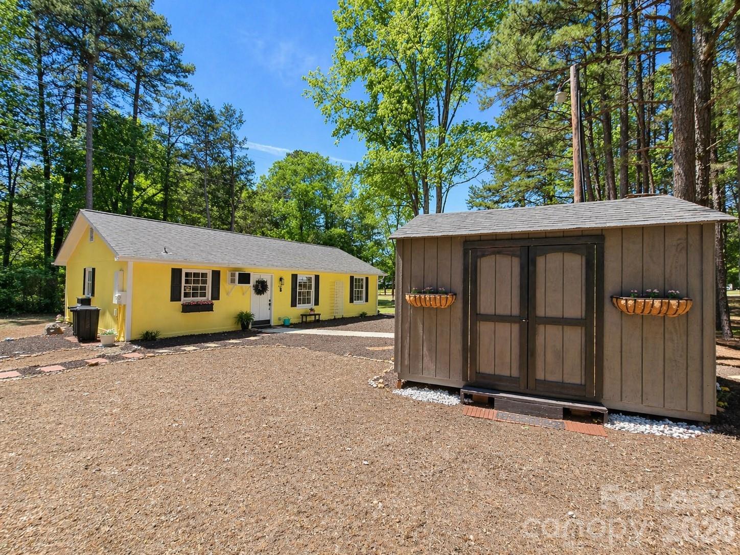 2736 Miranda Road Charlotte NC 28216