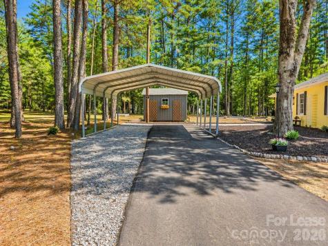 2736 Miranda Road Charlotte NC 28216