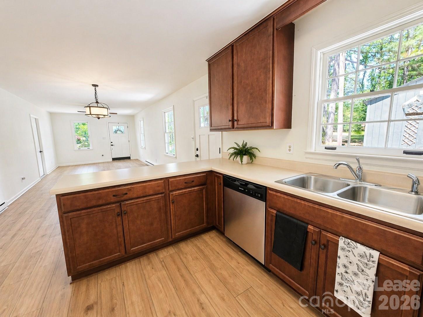 2736 Miranda Road Charlotte NC 28216