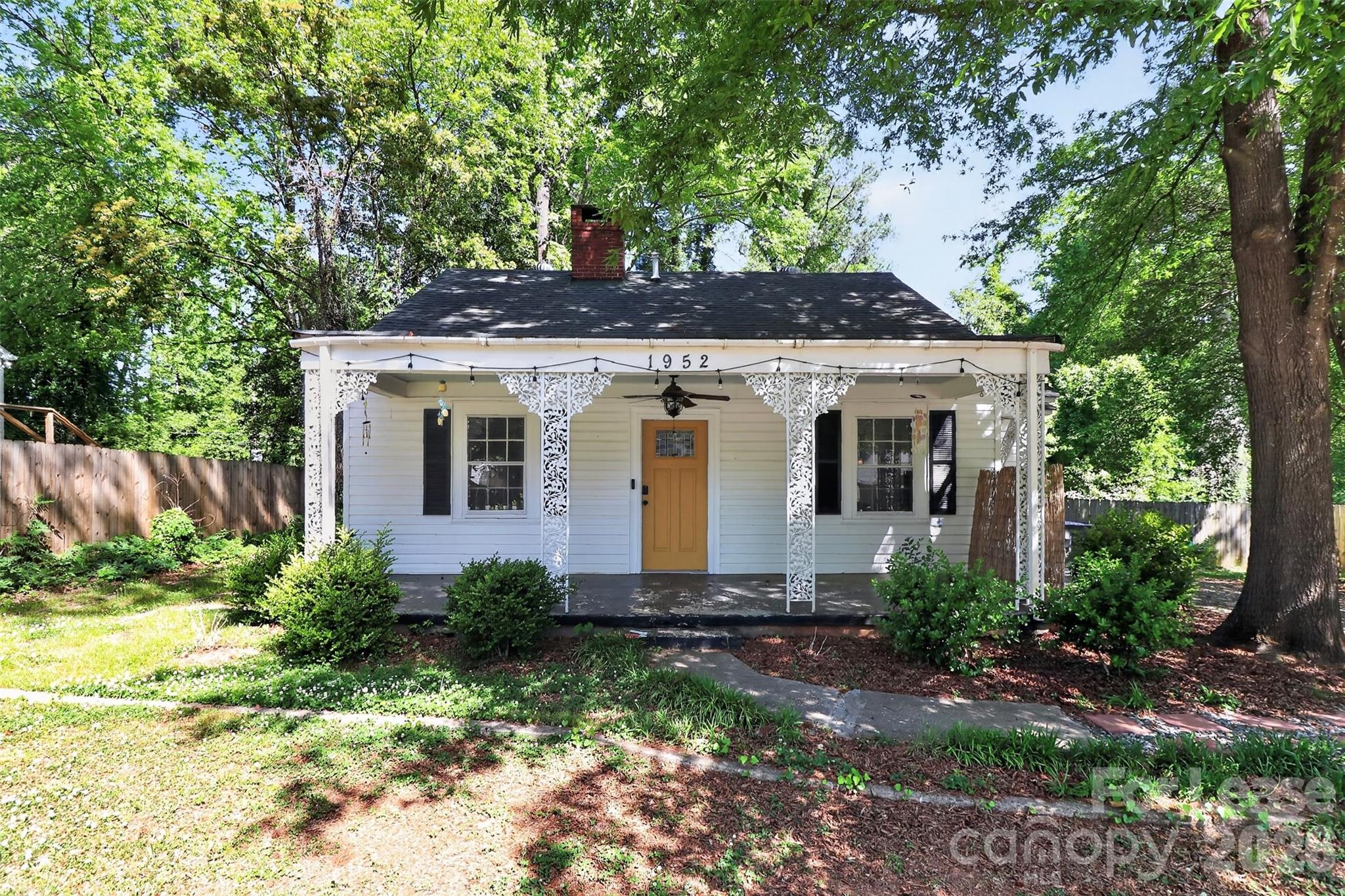 1952 Garibaldi Avenue Charlotte NC 28208