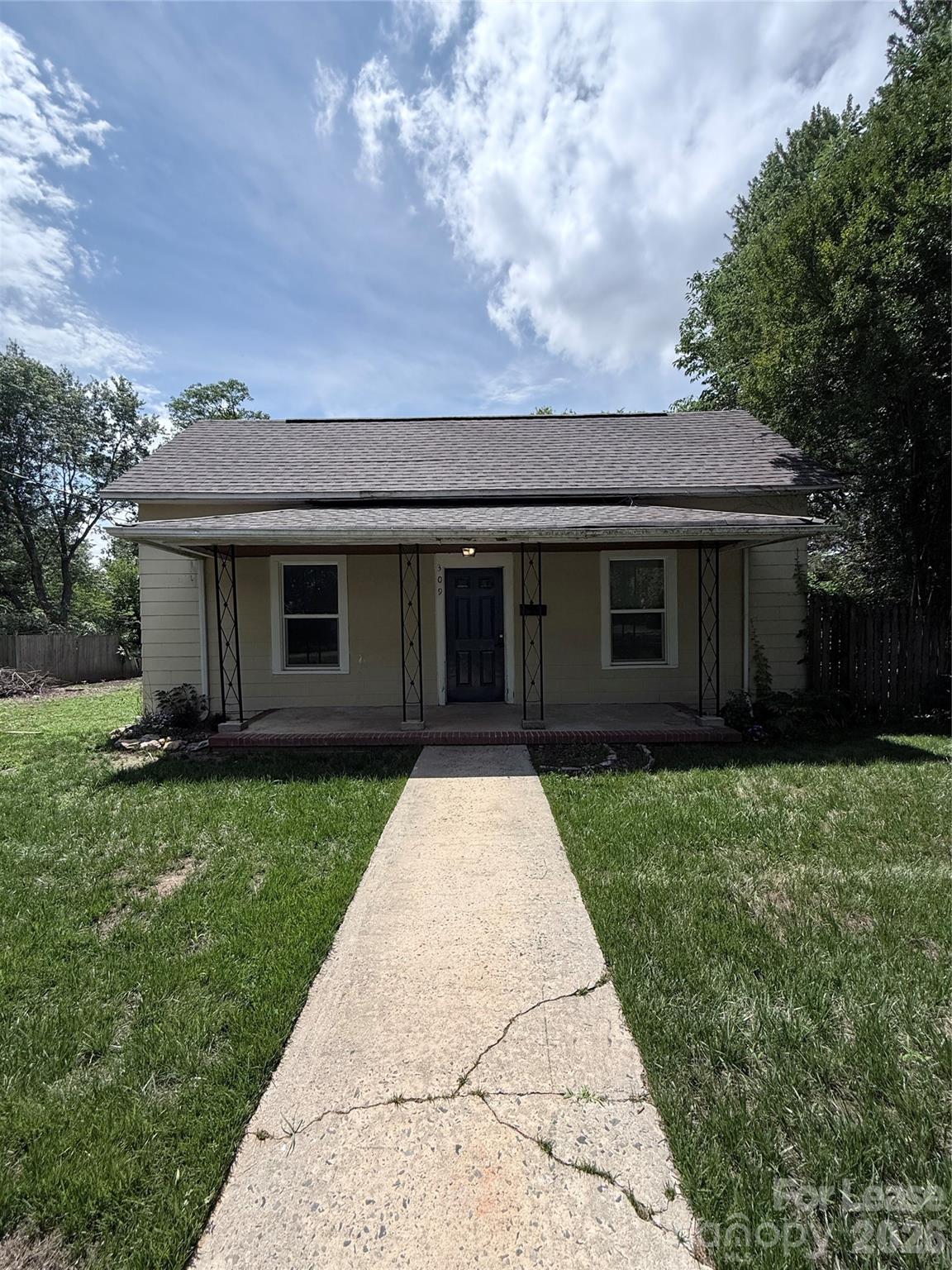 309 N Poplar Street Gastonia NC 28054