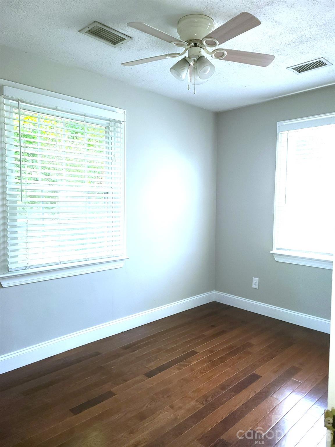 557 Wakefield Drive Charlotte NC 28209