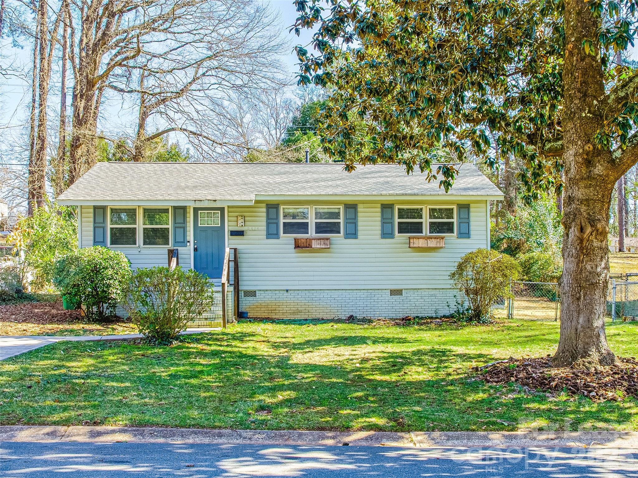 2515 Thornton Road Charlotte NC 28208
