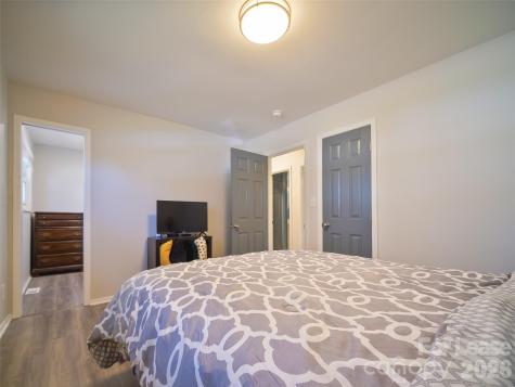 2515 Thornton Road Charlotte NC 28208