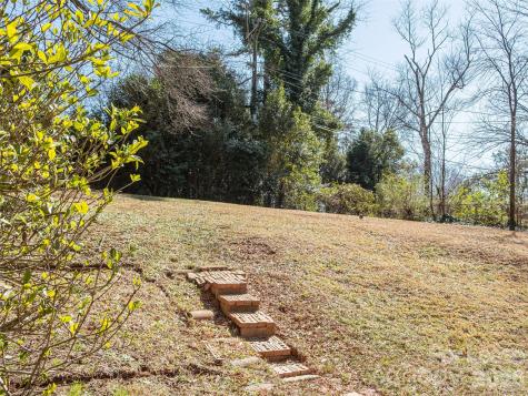2515 Thornton Road Charlotte NC 28208