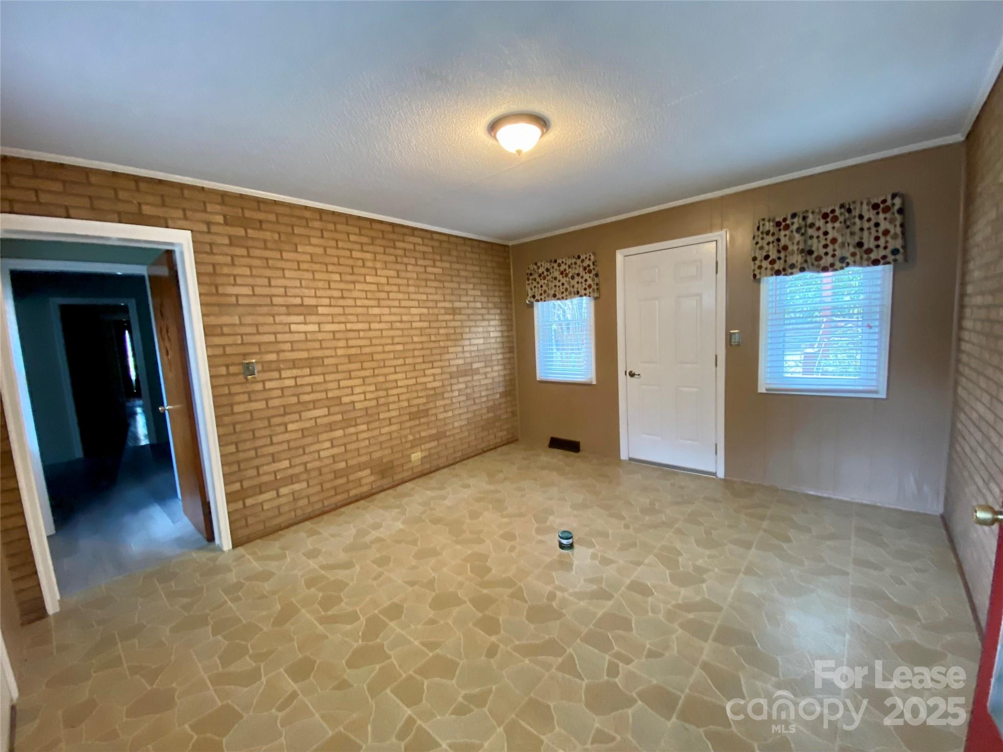 1402 W Mauney Avenue Gastonia NC 28052
