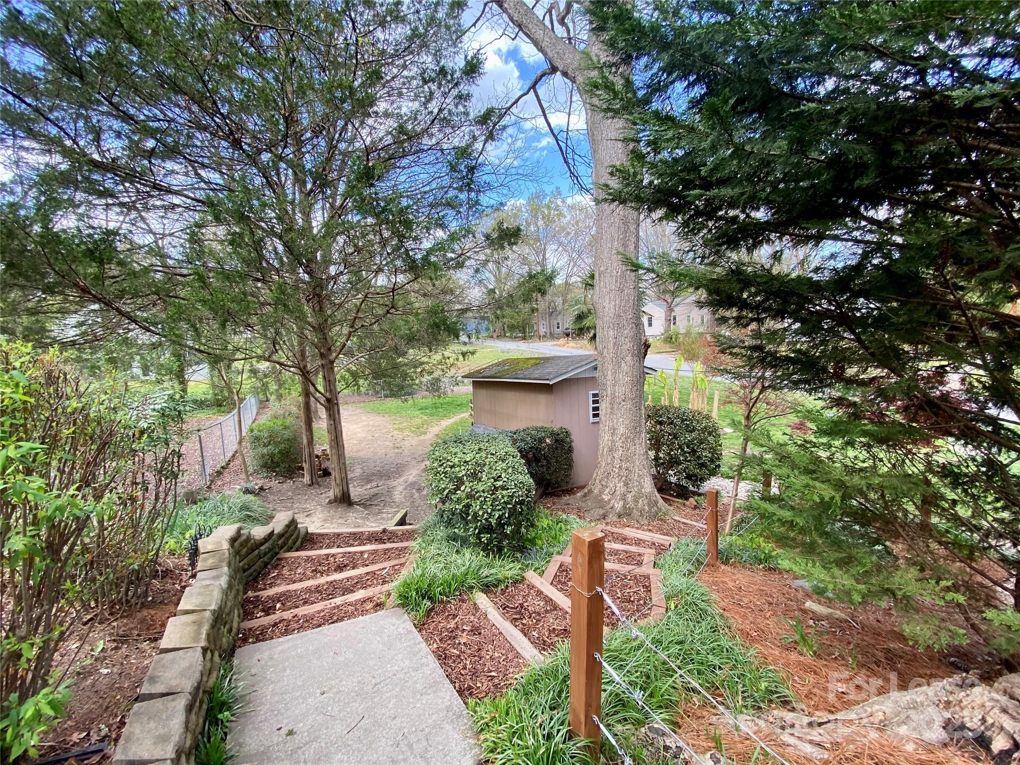 1402 W Mauney Avenue Gastonia NC 28052
