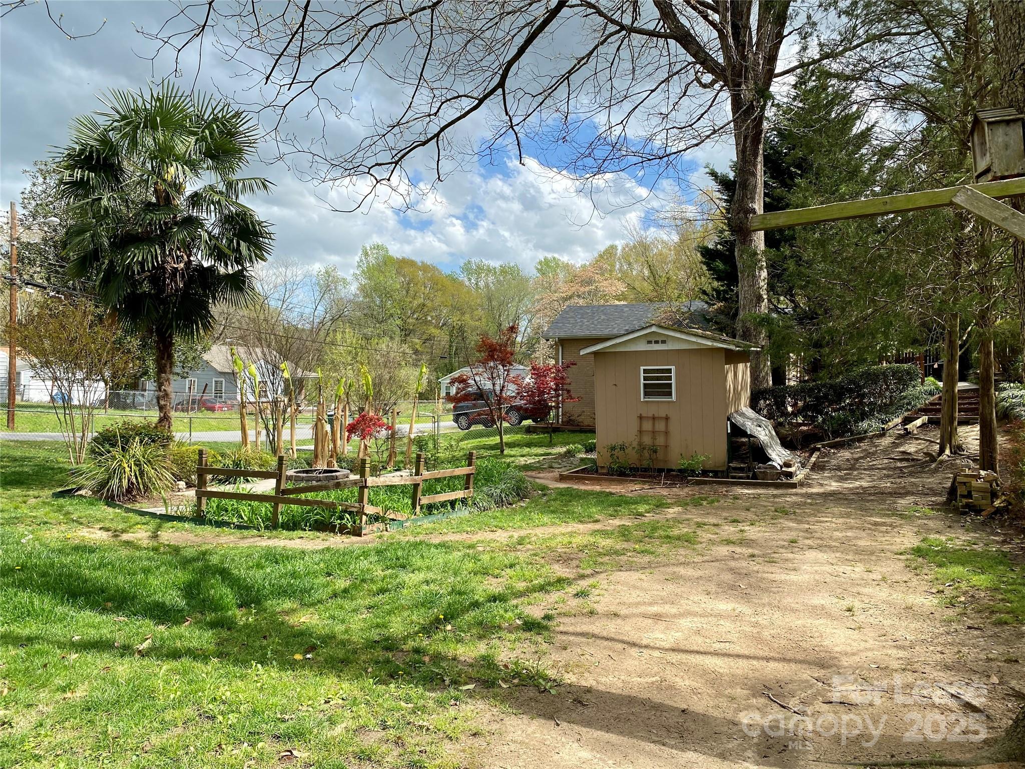 1402 W Mauney Avenue Gastonia NC 28052