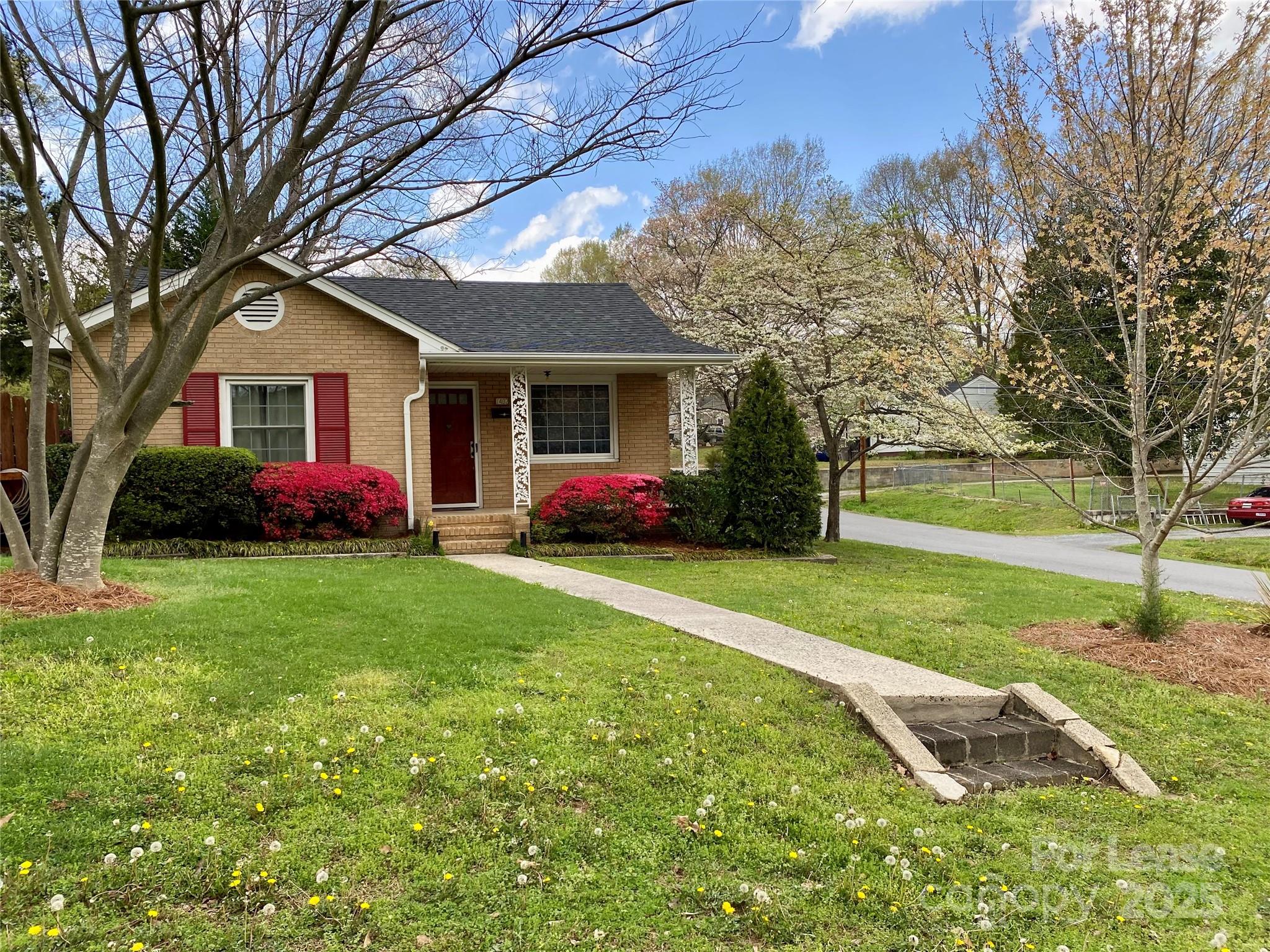 1402 W Mauney Avenue Gastonia NC 28052