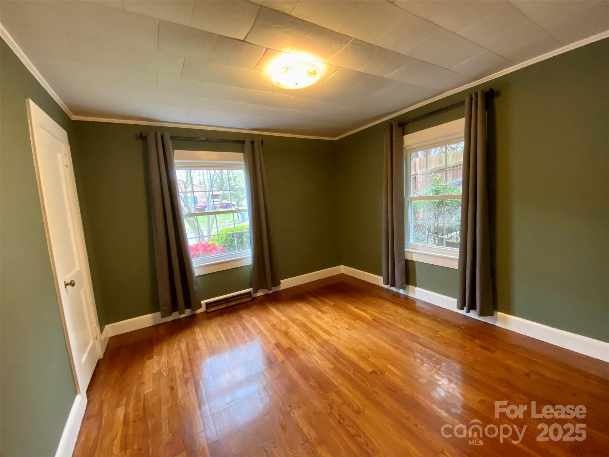 1402 W Mauney Avenue Gastonia NC 28052
