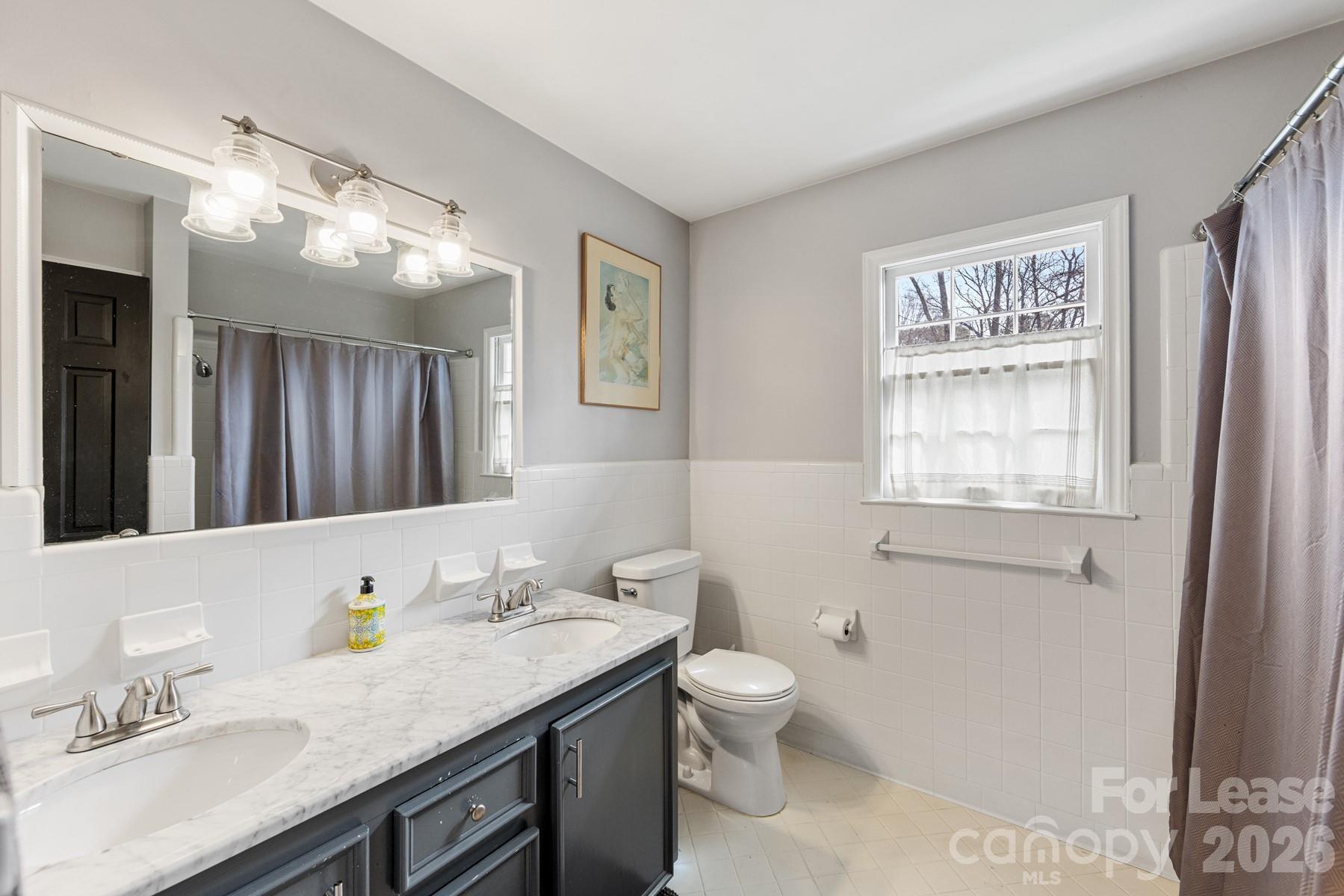 1116 Circlewood Drive Charlotte NC 28211
