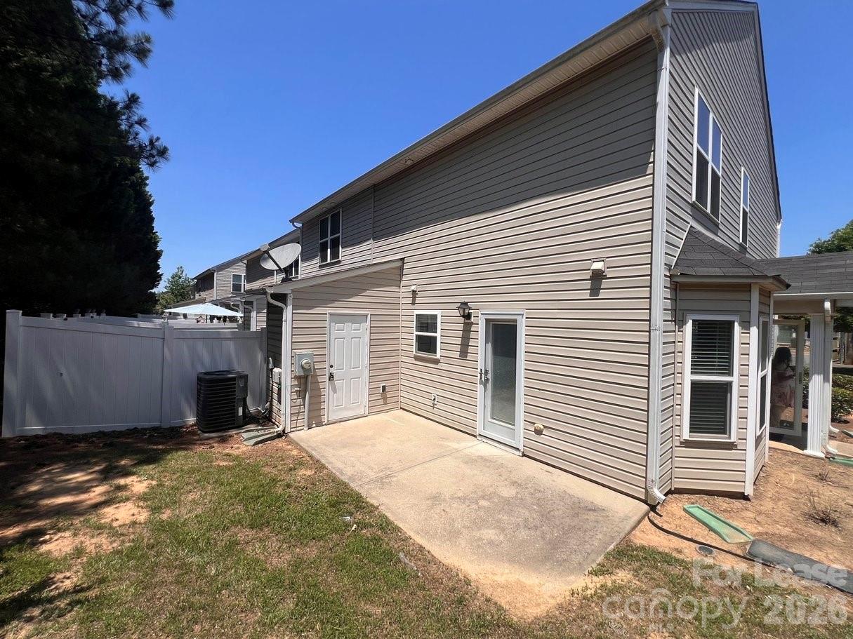 9505 Drains Bay Court Charlotte NC 28214