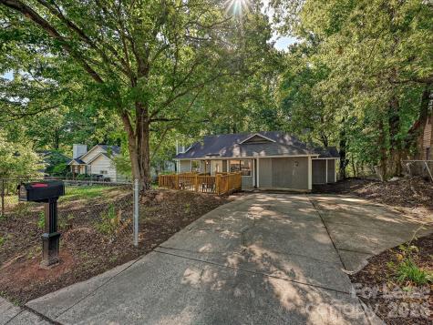 633 Pennwood Lane Charlotte NC 28215