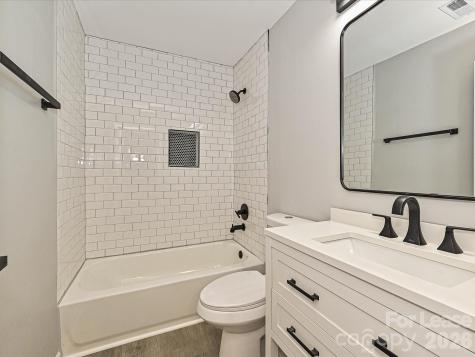 633 Pennwood Lane Charlotte NC 28215