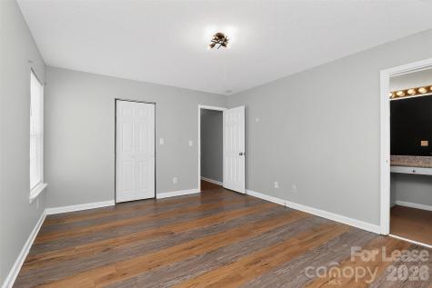 6238 King George Drive Charlotte NC 28213
