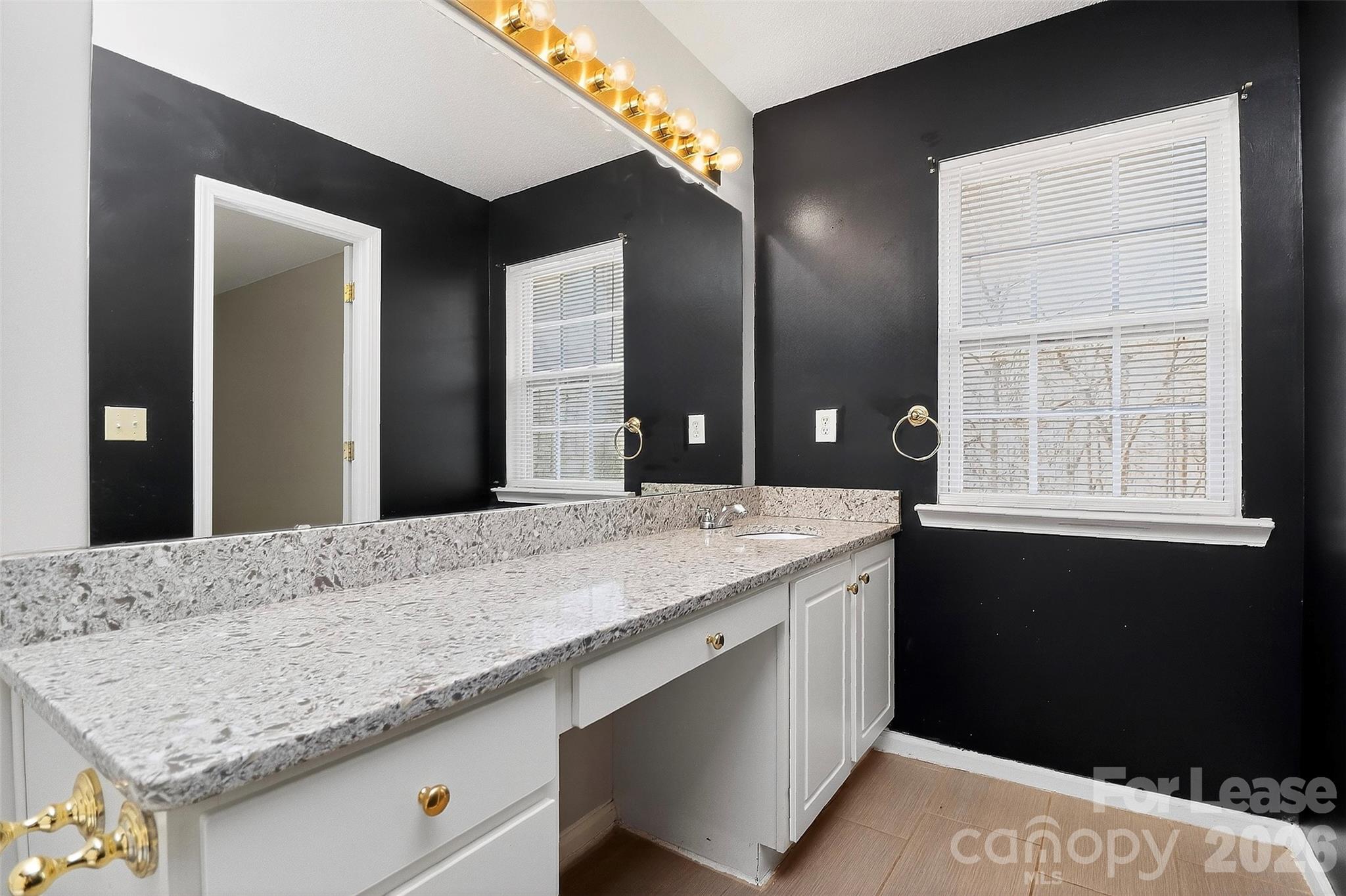 6238 King George Drive Charlotte NC 28213