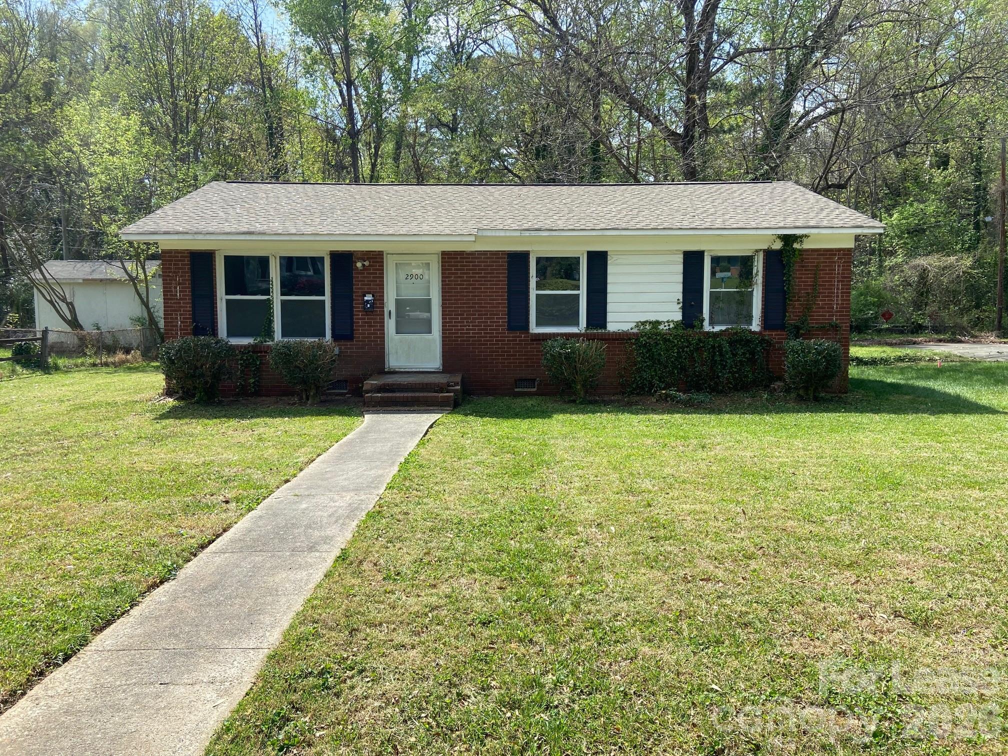 2900 Edsel Place Charlotte NC 28205