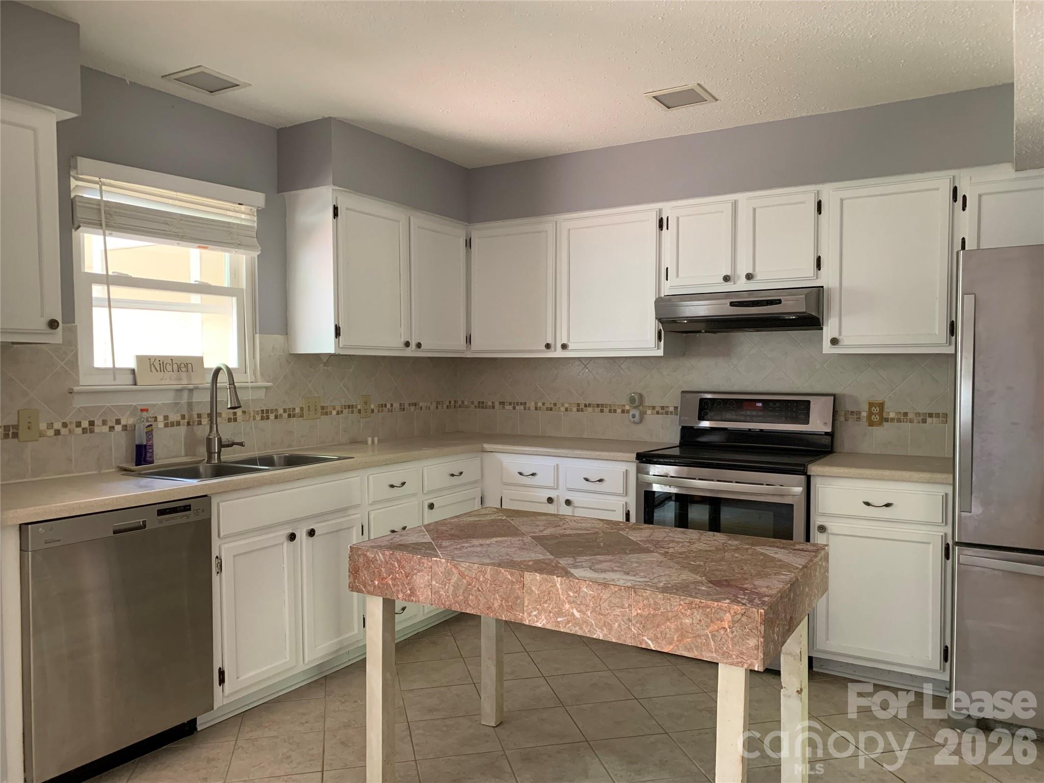 3282 Heathstead Place Charlotte NC 28210