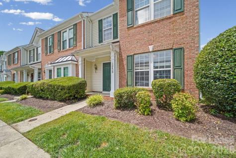 12439 Blossoming Court Charlotte NC 28273
