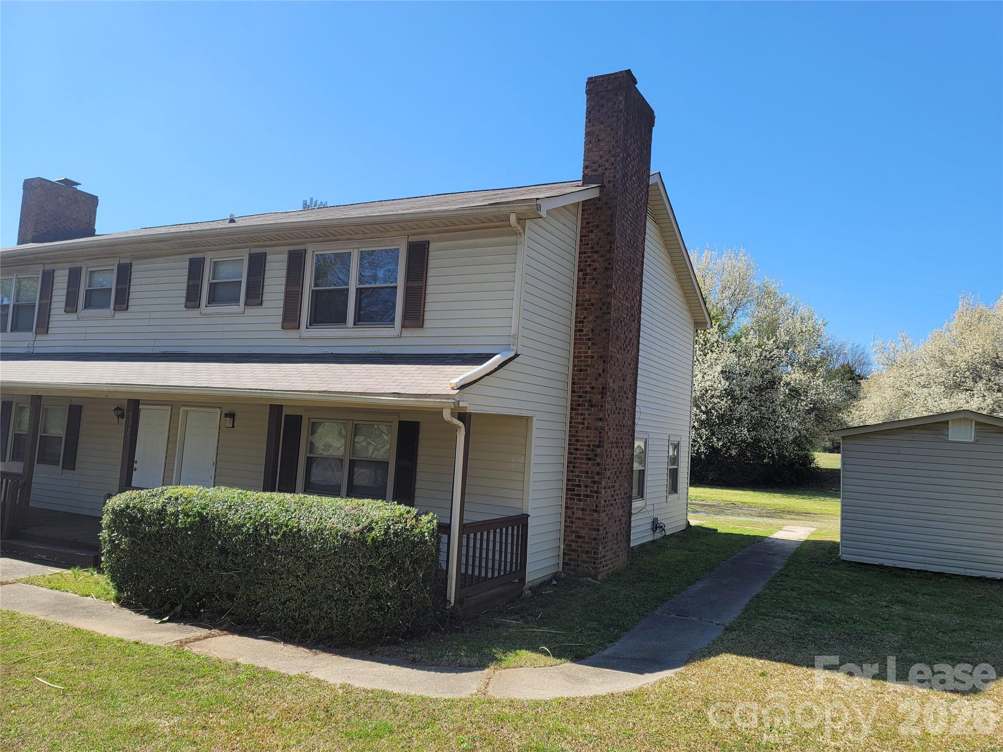 5323 Chestnut Lake Drive Charlotte NC 28227