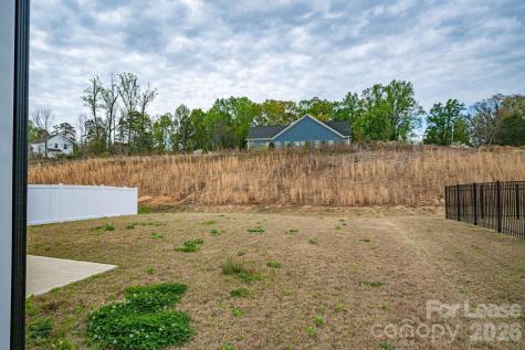 1004 Davis Hills Drive Dallas NC 28034