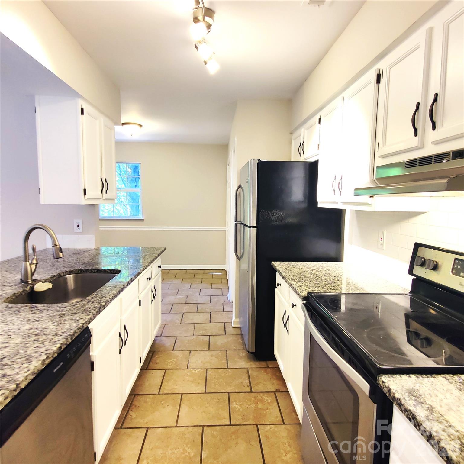 6041 Acadian Woods Drive Charlotte NC 28227