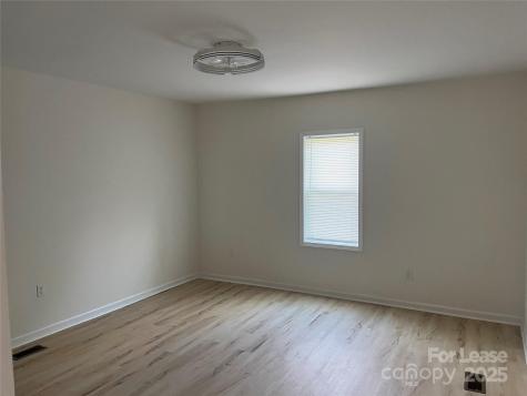 39 E White Street Chester SC 29706