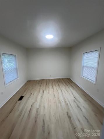 39 E White Street Chester SC 29706
