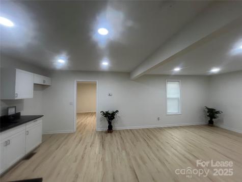 39 E White Street Chester SC 29706