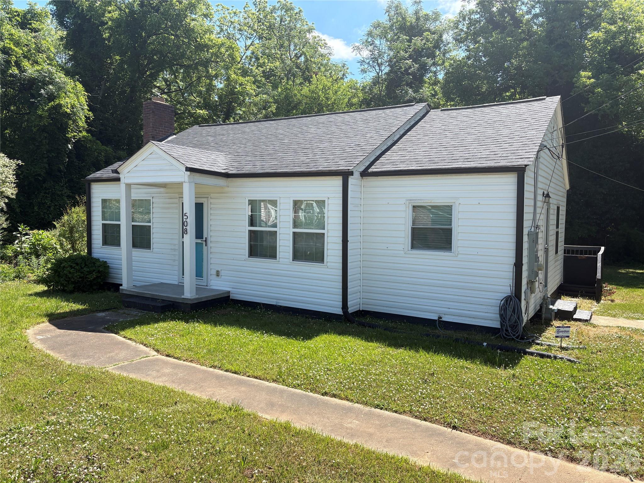 508 N Main Street Lowell NC 28098