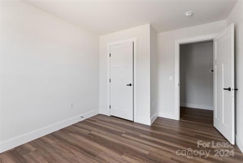 228 Cherrywood Way Asheville NC 28806