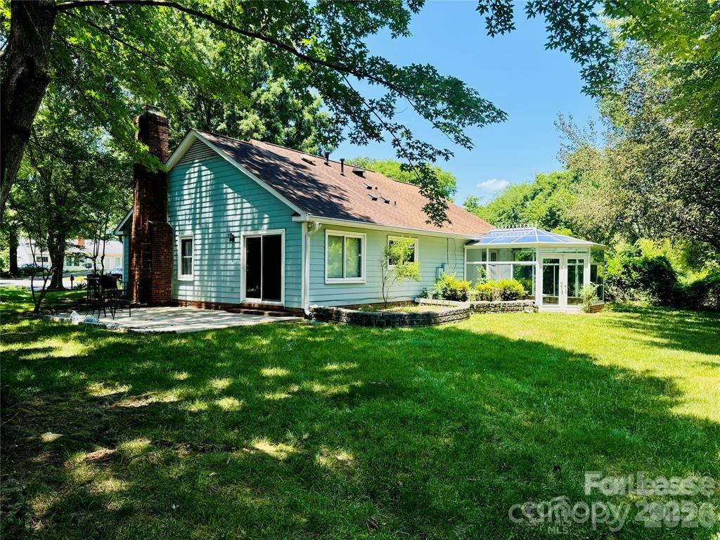 2423 Emstead Court Charlotte NC 28210