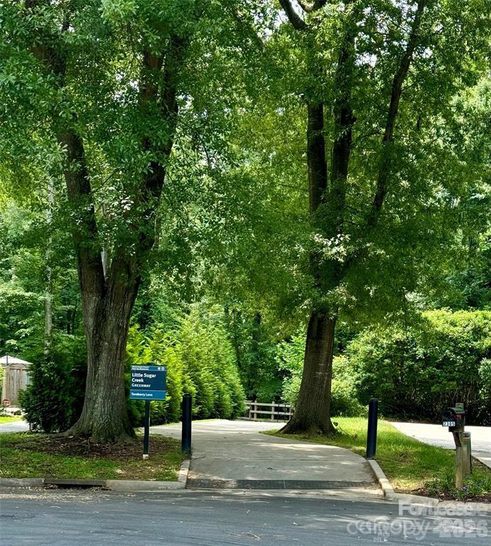 2423 Emstead Court Charlotte NC 28210