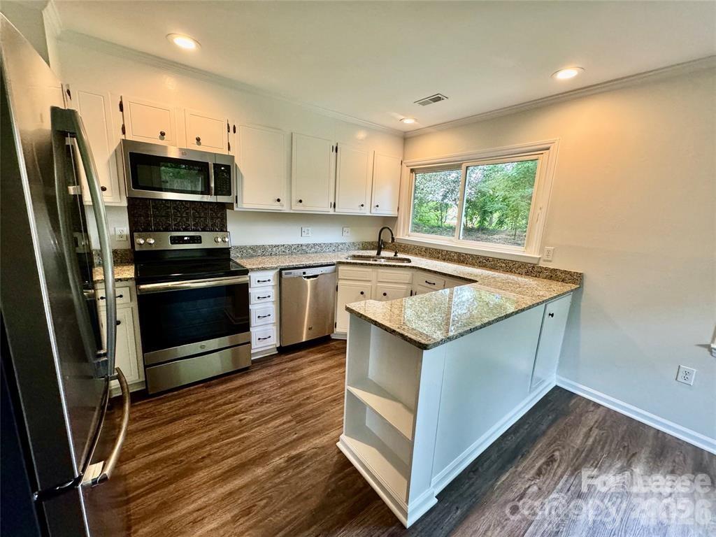 2423 Emstead Court Charlotte NC 28210