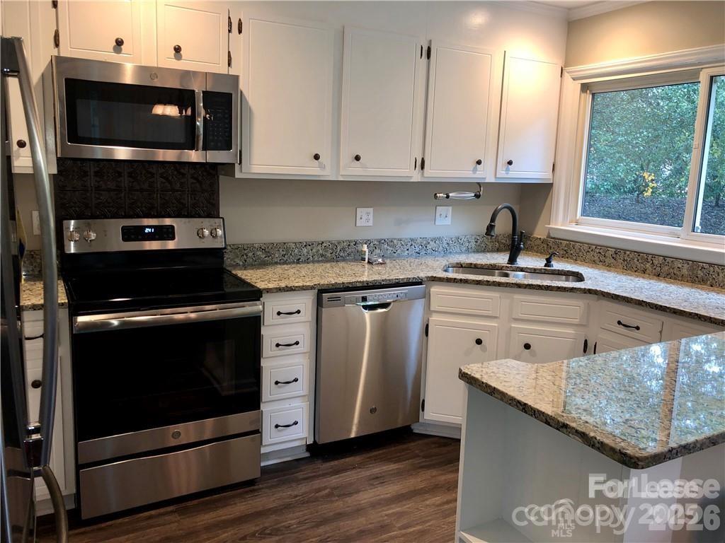 2423 Emstead Court Charlotte NC 28210