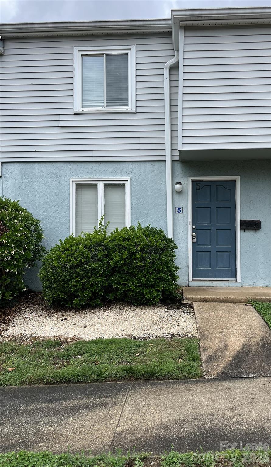 1911 Smoke Ridge Court Charlotte NC 28210