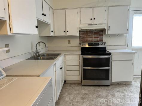 1911 Smoke Ridge Court Charlotte NC 28210