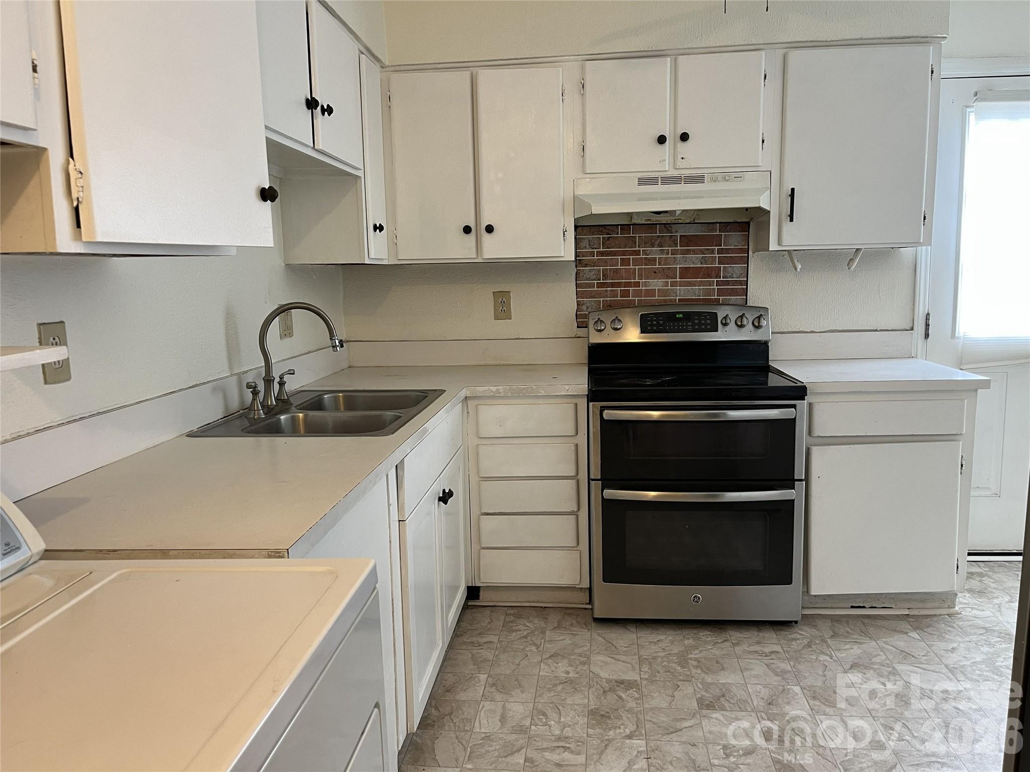 1911 Smoke Ridge Court Charlotte NC 28210