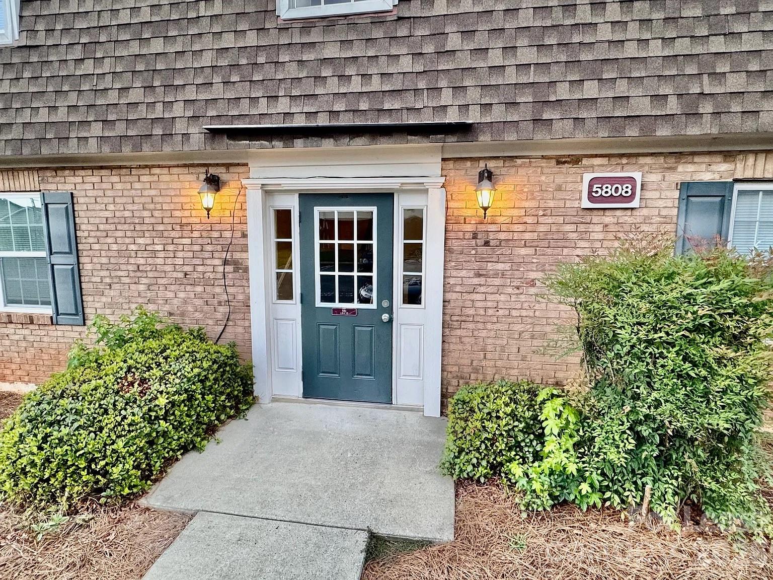 5808 Hunting Ridge Lane Charlotte NC 28212