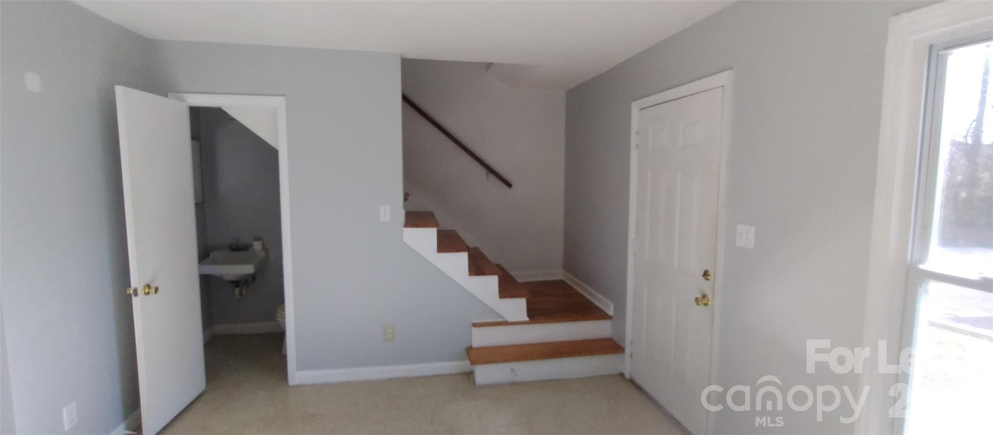 2667 Dr Carver Road Charlotte NC 28208