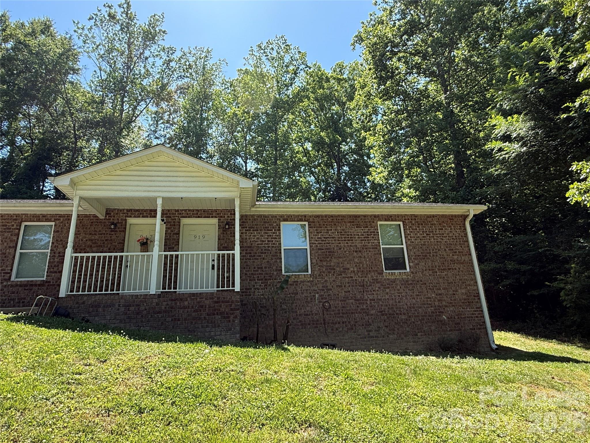 919 N Flint Street Lincolnton NC 28092