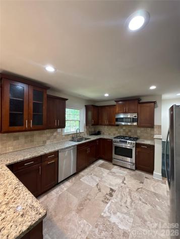 3927 Sharon View Road Charlotte NC 28226