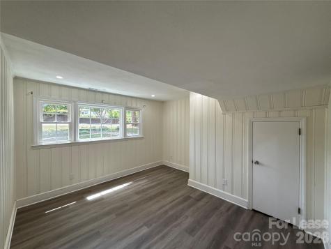 3927 Sharon View Road Charlotte NC 28226