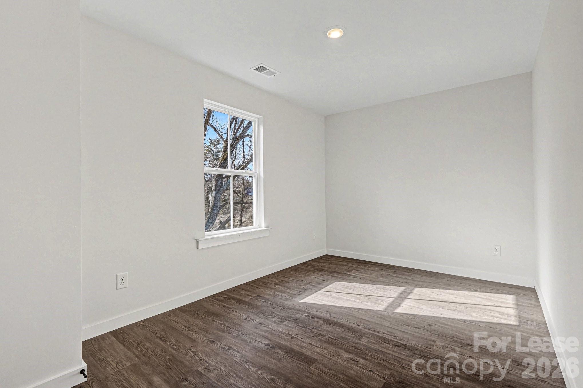 104 10th Avenue SE Hickory NC 28602