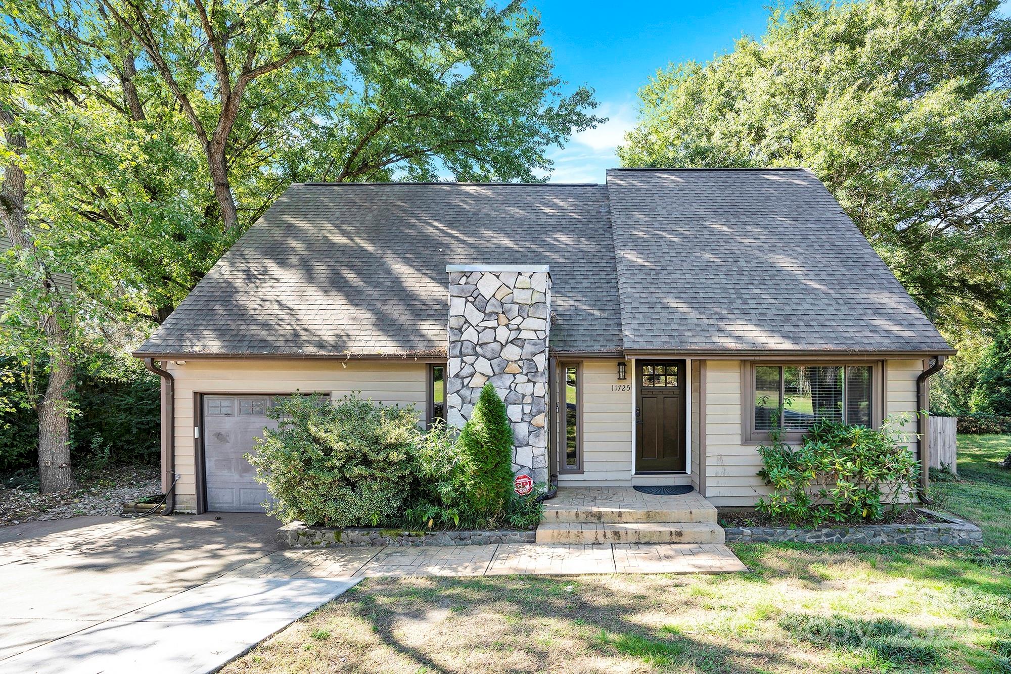 11725 Carmel Lakes Drive Charlotte NC 28226