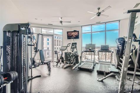 333 W Trade Street W Charlotte NC 28202