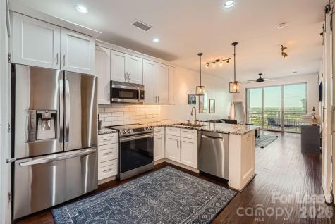 333 W Trade Street W Charlotte NC 28202