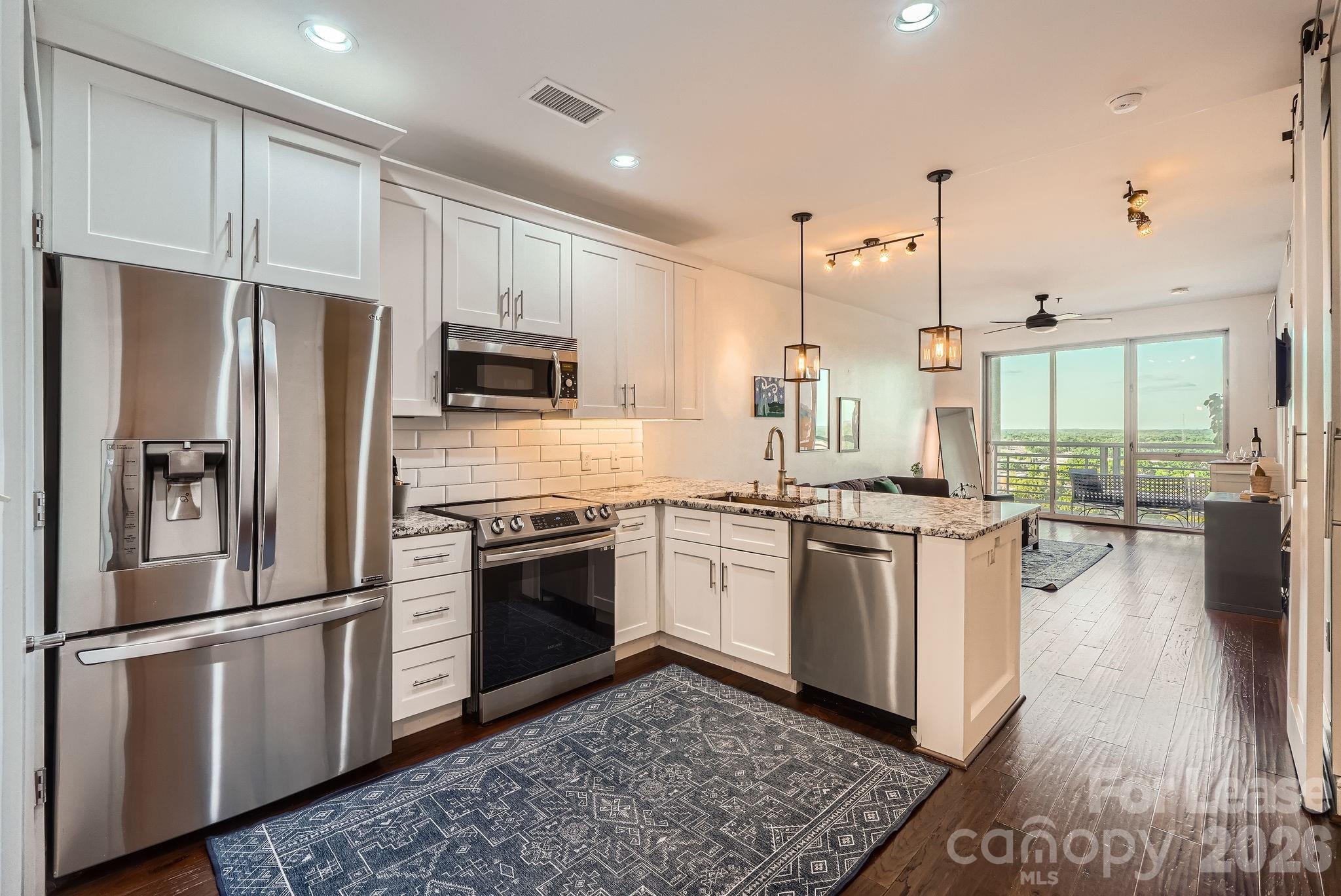 333 W Trade Street W Charlotte NC 28202