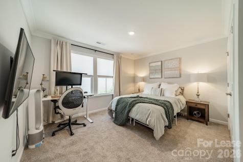 4040 Hidden Oaks Drive Charlotte NC 28205