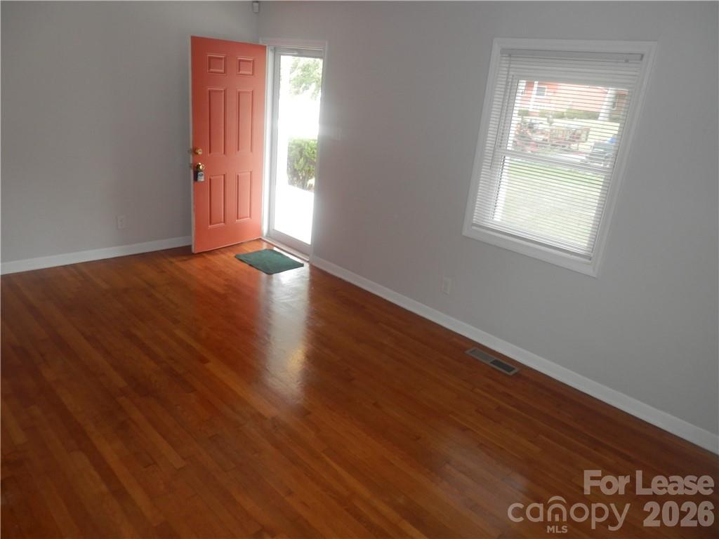 2827 Burbank Drive Charlotte NC 28216